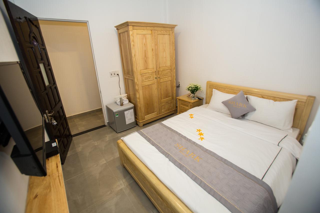 Shark Homestay Hué Eksteriør billede