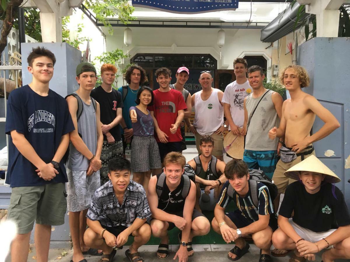 Shark Homestay Hué Eksteriør billede